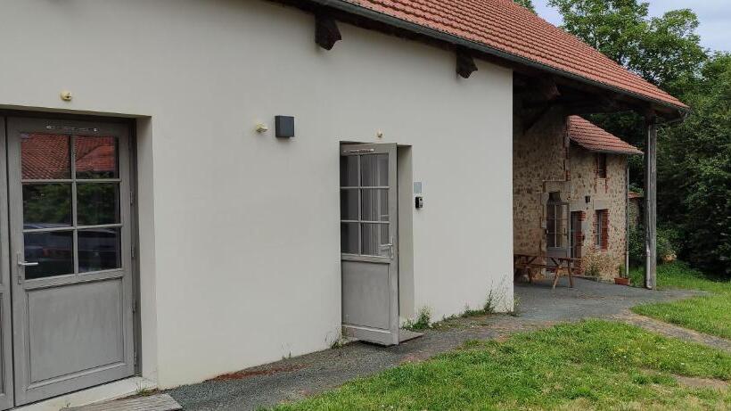 Четырехместный Номер Стандарт, La Villa Meslay