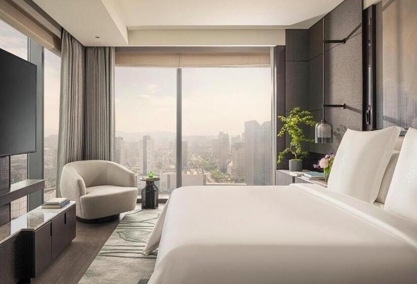 Люкс Премиум, Four Seasons Hotel Hangzhou At Hangzhou Centre