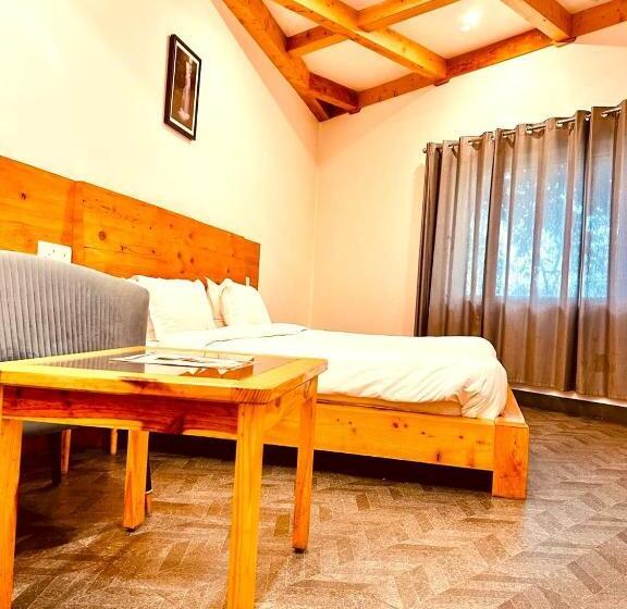 디럭스 룸, Dwaper Palace Near Mall Road With Parking