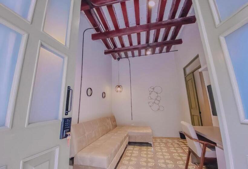 سوییت, Casa Sta Ines