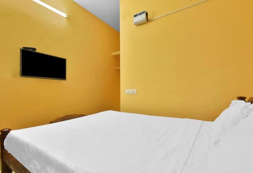 Quarto Triplo Clássico, Oyo Olympia Pleasant Stay