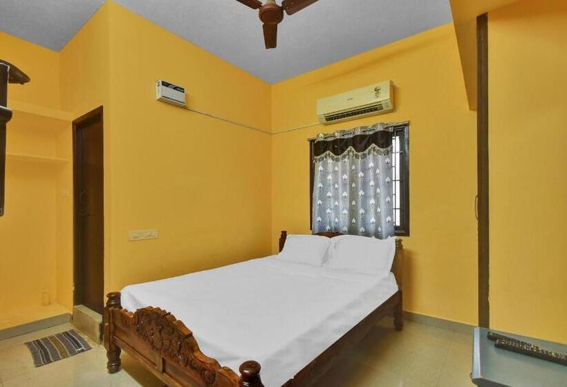 Quarto Triplo Clássico, Oyo Olympia Pleasant Stay