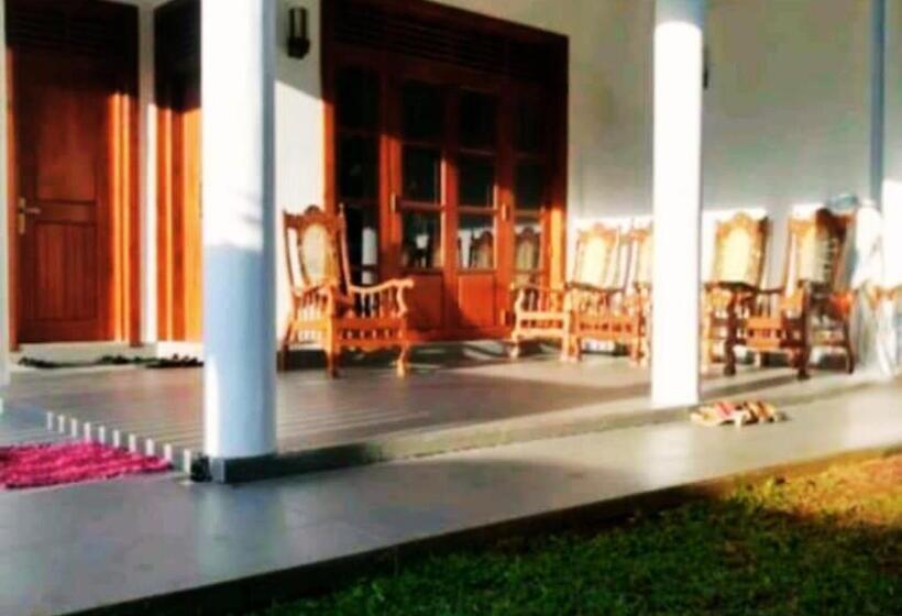 בונגלו סטנדרט עם 3 חדרי שינה, Anuradhapura Peacock Garden Holiday Bungalow