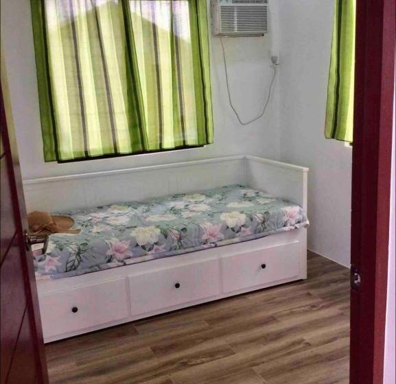디럭스 룸, Sea Breeze Beach House Near Sandbars And Beaches And Near To Danao Port