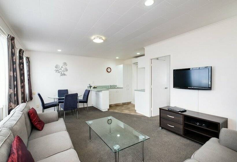 Апартаменты 1 Спальня, Chevron Motel