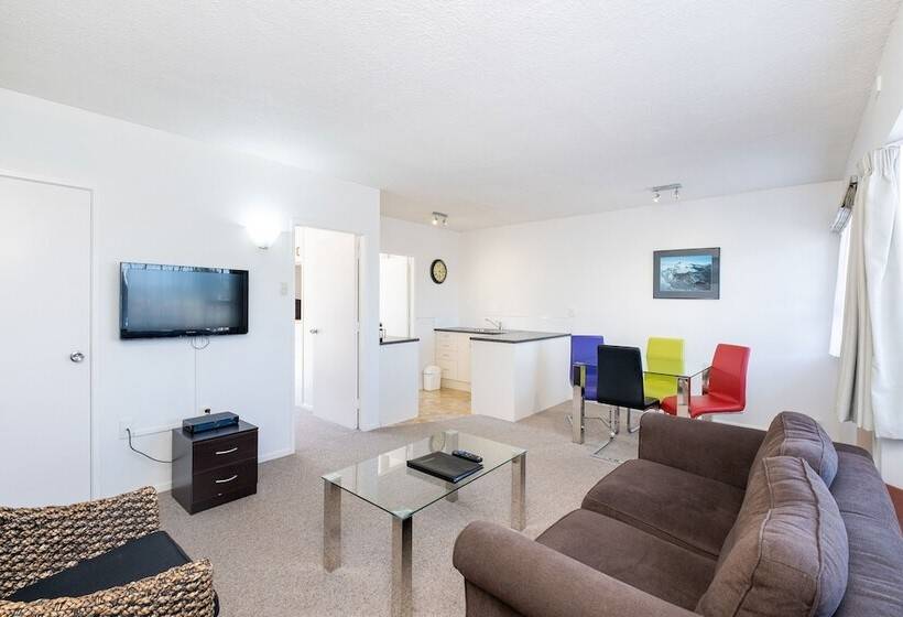 Апартаменты 1 Спальня, Chevron Motel