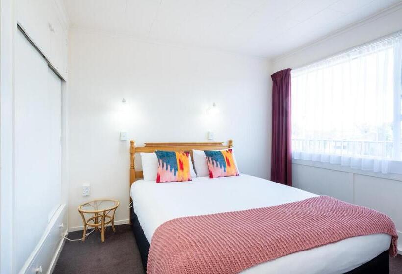 Апартаменты 2 Спальни, Chevron Motel