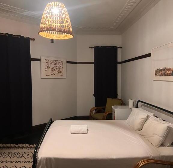 스탠다드 룸 킹사이즈 침대, Charing Cross