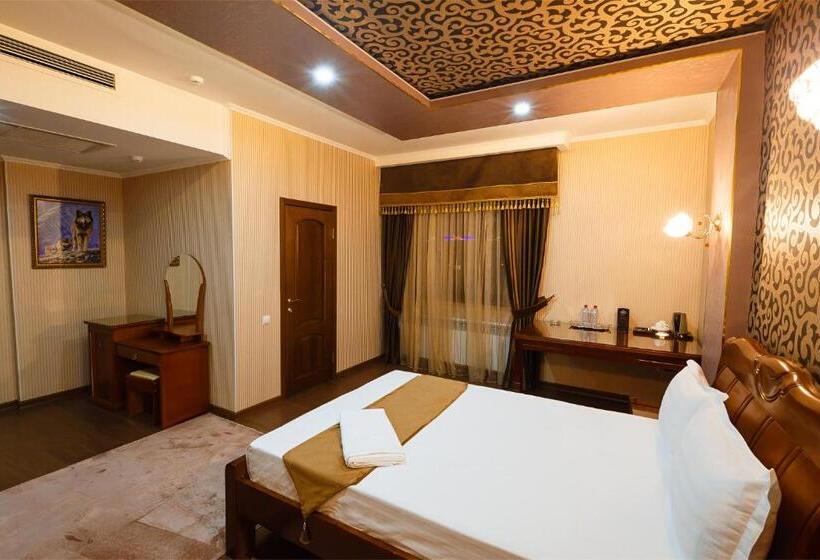 سوییت, Salut Hotel Almaty