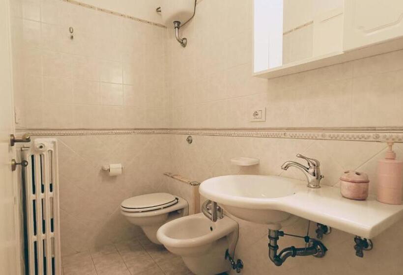 غرفة قياسية, Edera Rooms