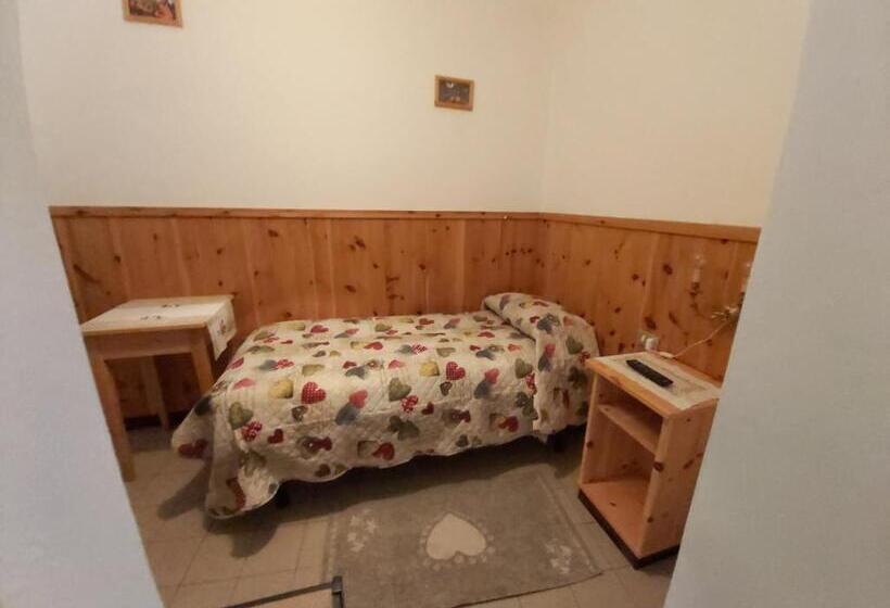 غرفة قياسية فردية, Camere Vecchio Borgo