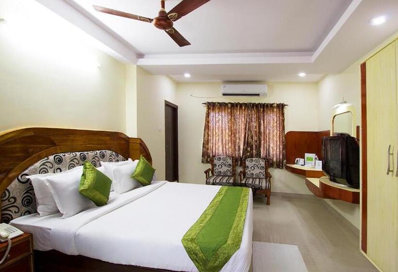 Quarto Superior, Treebo Trip Sun Square