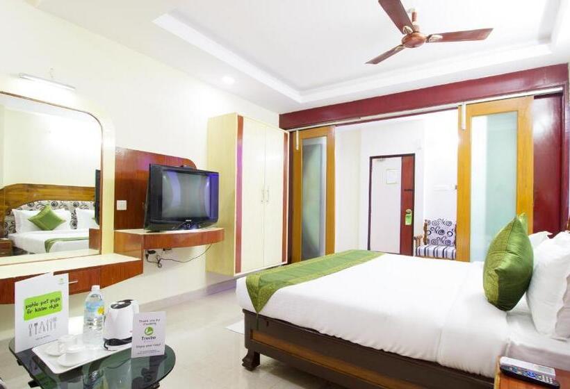 Quarto Superior, Treebo Trip Sun Square