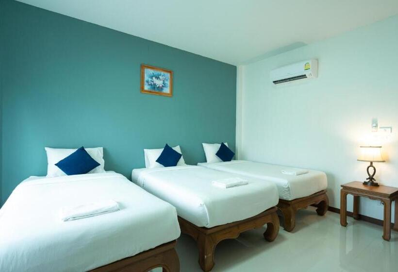 اتاق استاندارد سه تخته با بالکن, Lamphurai Riverside Resort And Spa