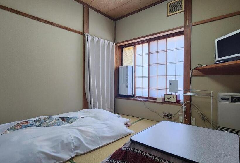 标准单人间共用浴室, Minshuku Kojima