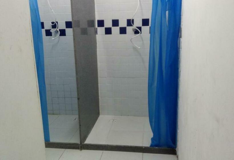 سرير فى غرفة مشتركه, Mangue Oranje Hostel