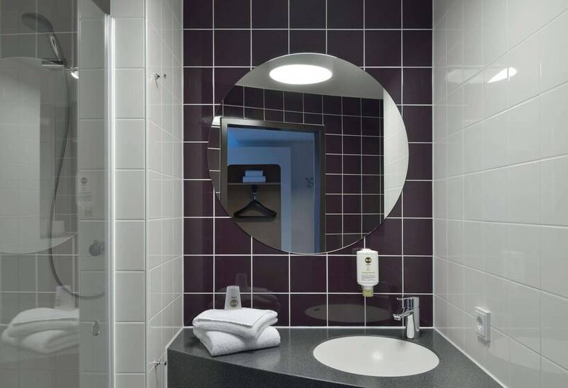 Номер Стандарт Трехместный, B&b Hotel Lüneburg