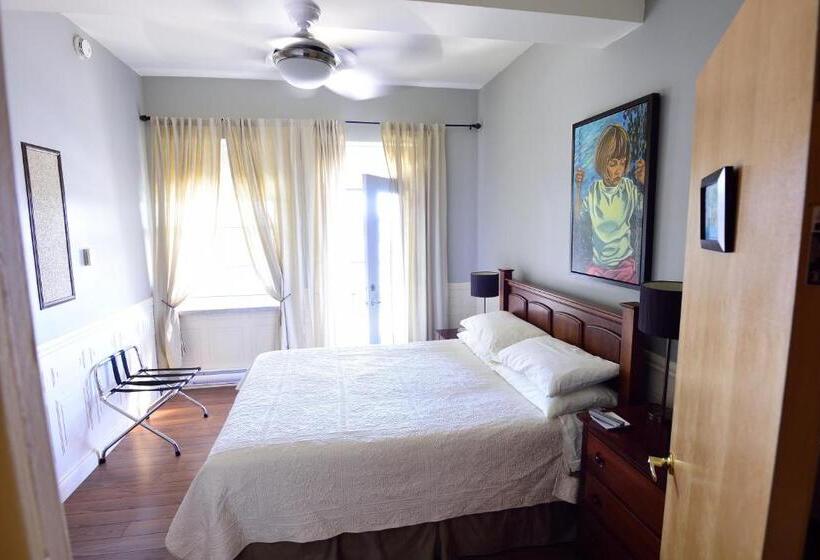 Номер Стандарт, Auberge Le St Georges