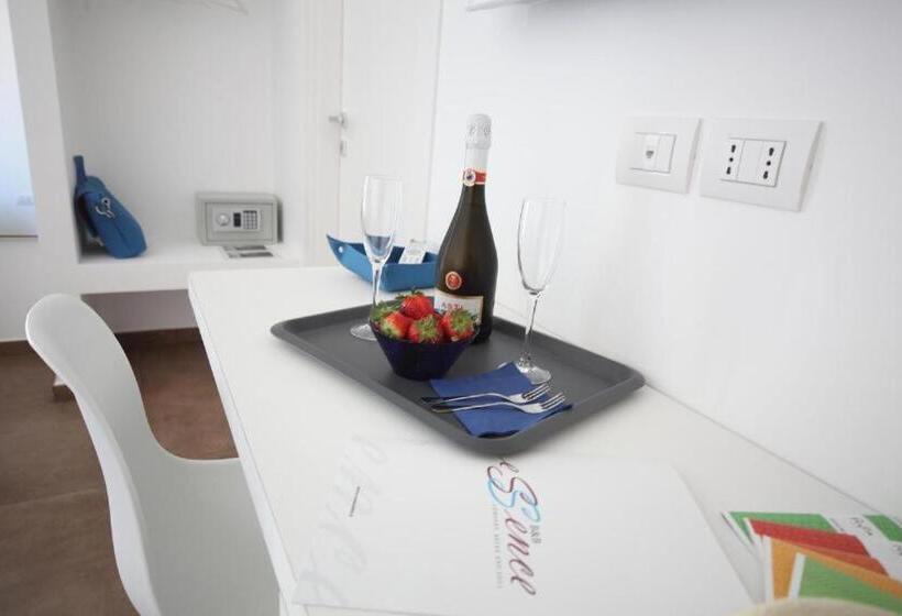 Quarto Estandar, Essence