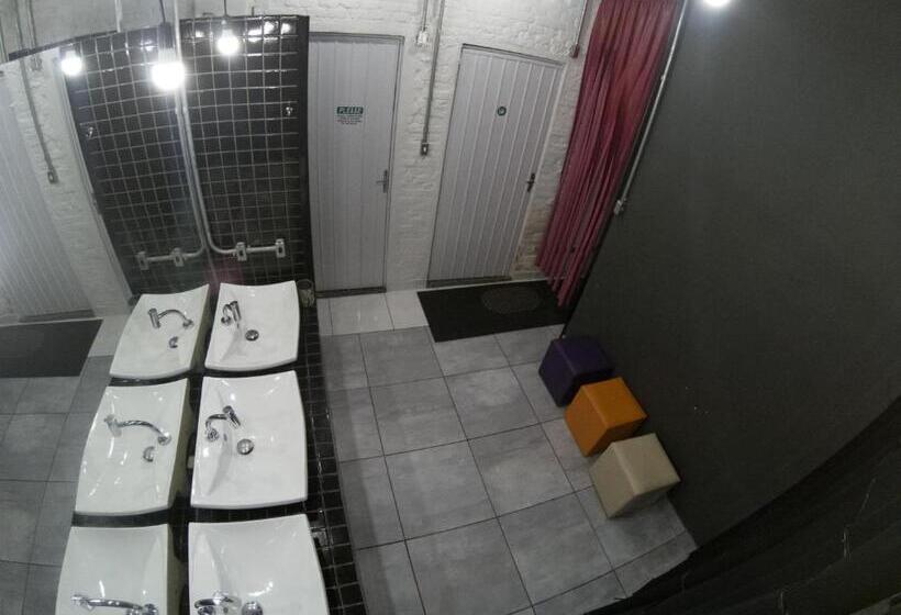 חדר סופריור, Eco Box Hostel