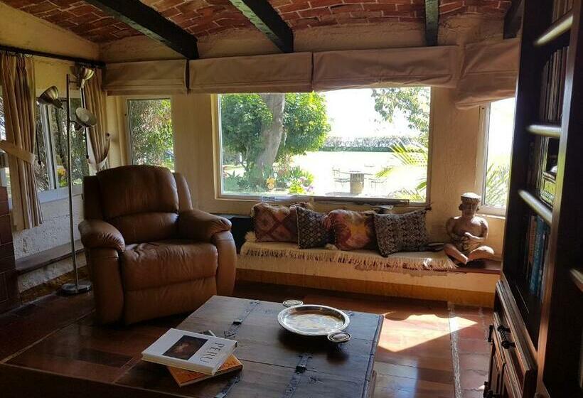Люкс Повышенной Комфортности, Casa Palomas Bed And Breakfast