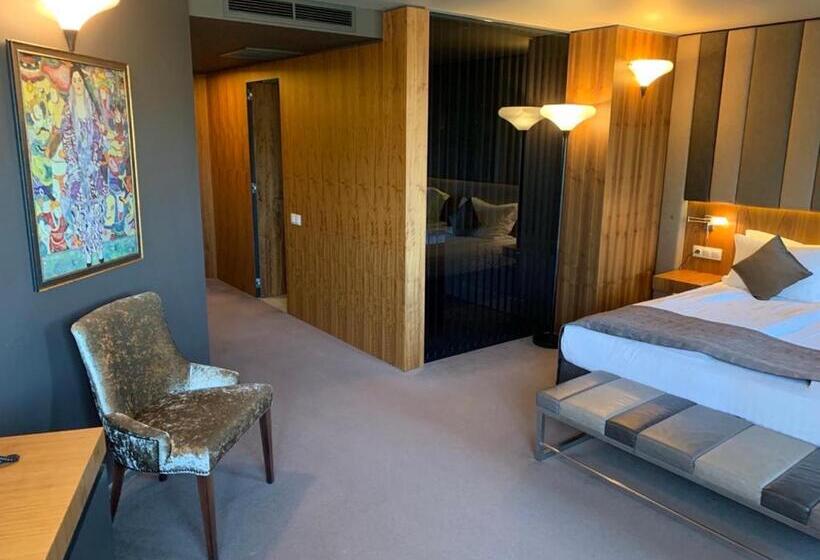 Люкс Вид на Горы, All Seasons Residence Hotel   Free Parking
