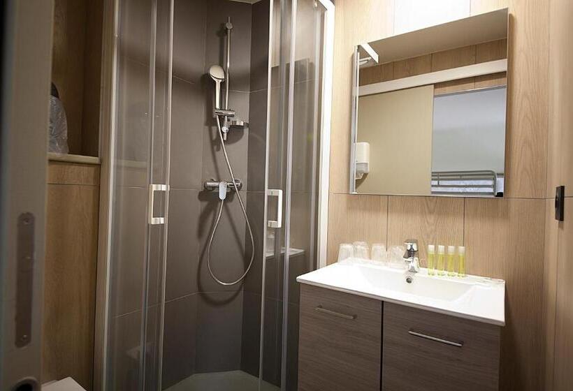 Chambre Familiale, Brit Hotel Essentiel Arverne   Clermont Ferrand Sud