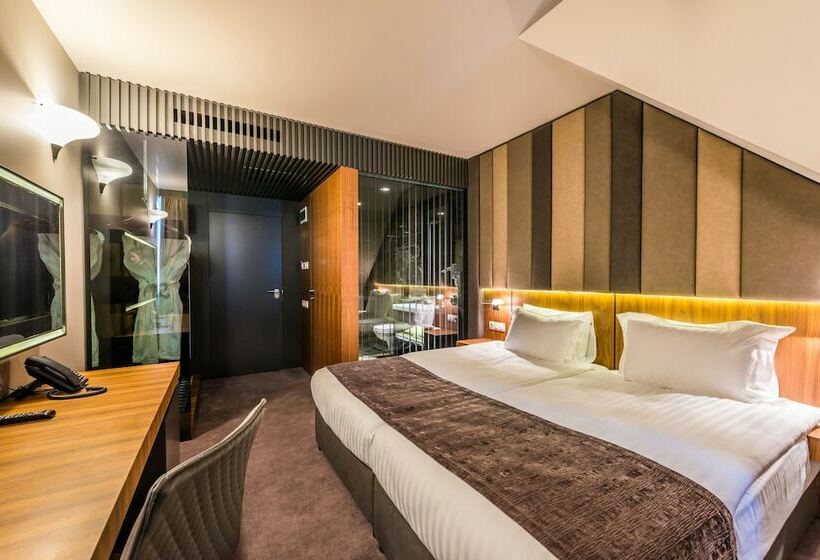 Номер Deluxe, All Seasons Residence Hotel   Free Parking