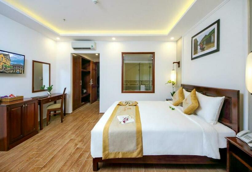 اتاق لوکس با چشم‌انداز شهر, Uptown Hoi An Hotel & Spa