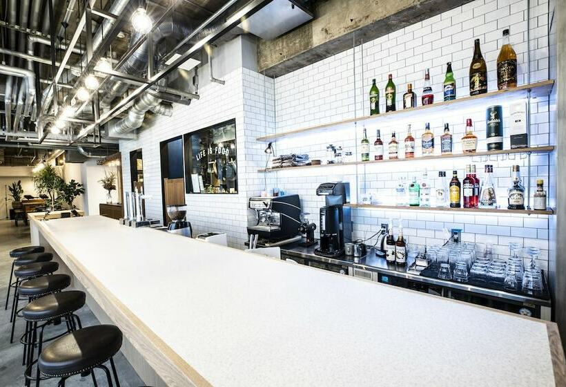 Кровать в Общей Комнате, Hafh Fukuoka The Life   Hostel