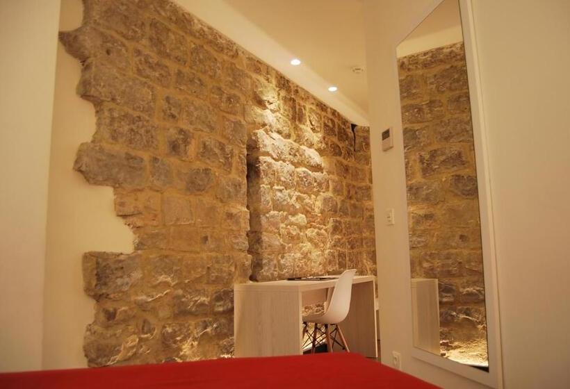 Номер Стандартный с Видом, Pompaelo Plaza Del Ayuntamiento & Spa