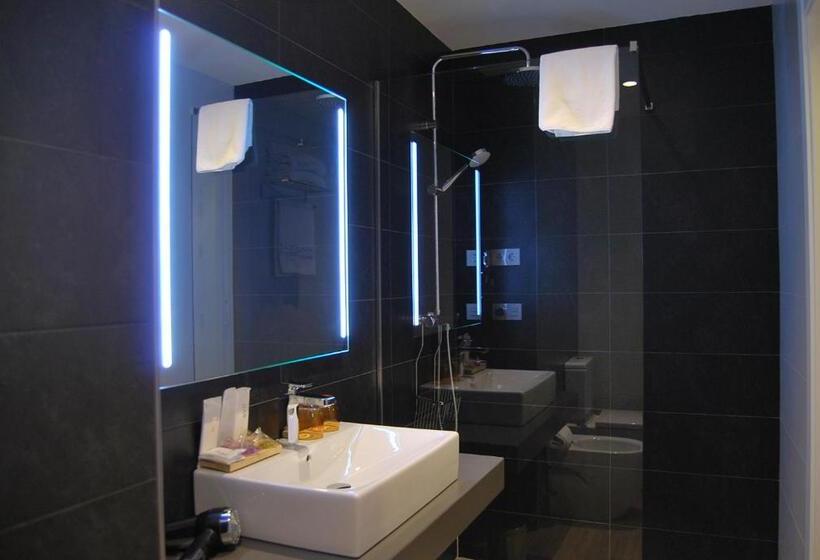 Стандартный Номер Кровать Кинг, Pompaelo Plaza Del Ayuntamiento & Spa