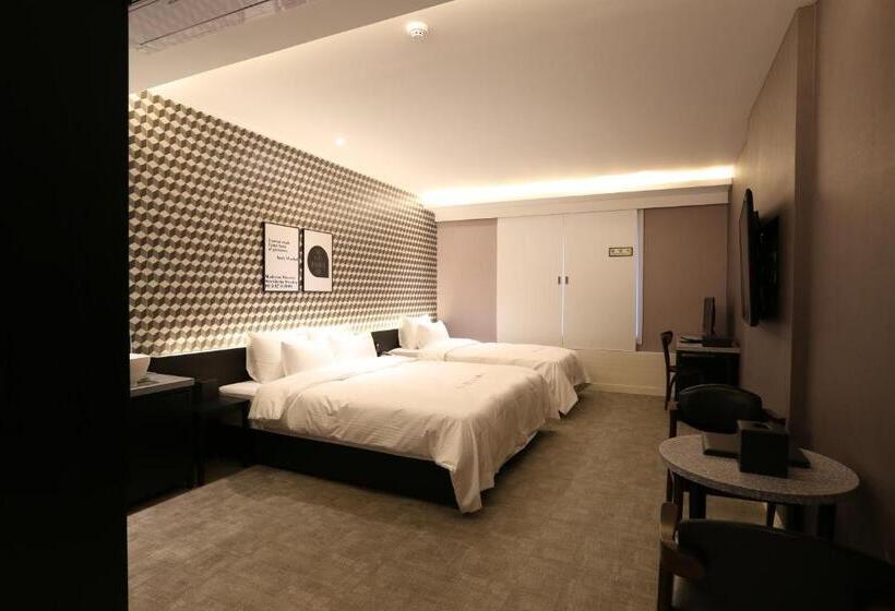 Трехместный Номер Deluxe Вид на Море, Le Idea Hotel Busan Station