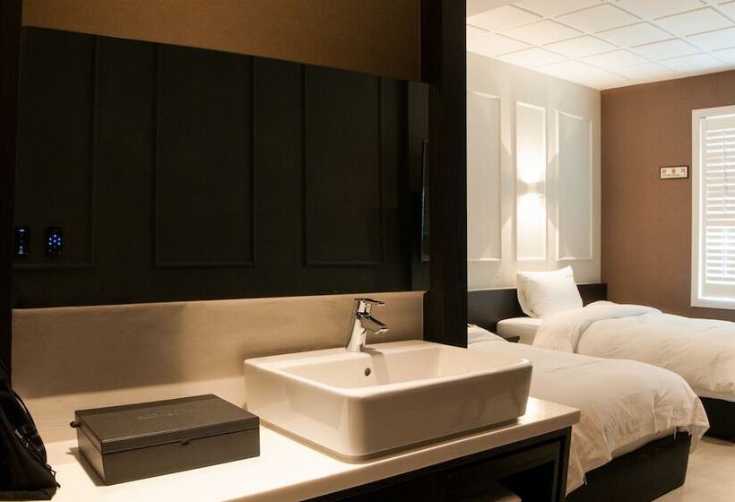 Номер Deluxe, Le Idea Hotel Busan Station