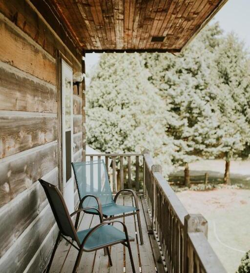 带阳台套房, Bye The Bay Bed And Breakfast