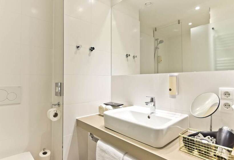 Номер Стандарт, Elaya Hotel Munich City