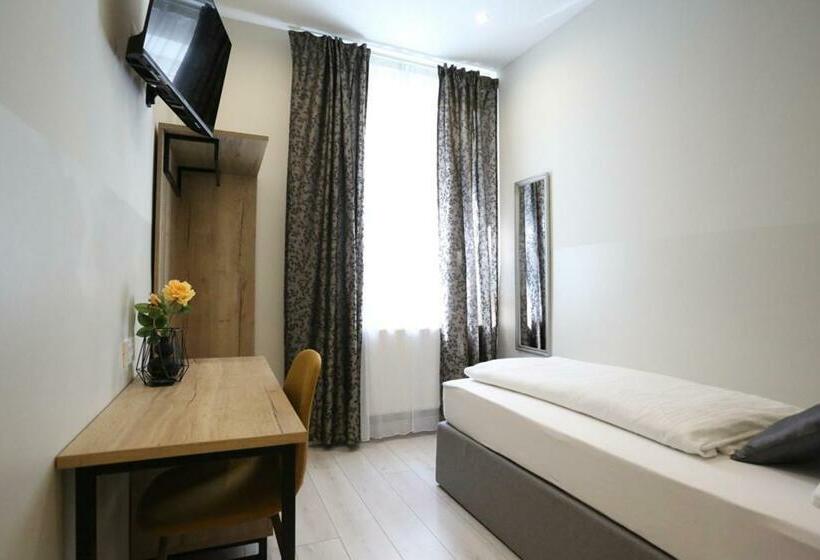 اتاق استاندارد یک نفره, Casablanca Boutique Bed&breakfast