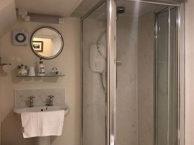 اتاق استاندارد با سرویس بهداشتی مشترک, Glenlossie Guest House