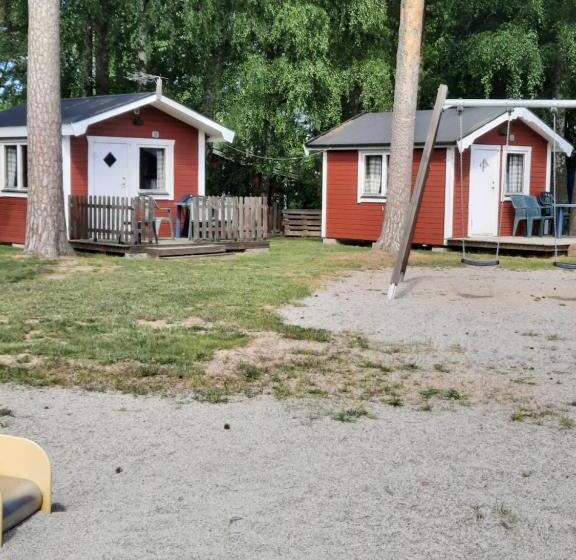 کلبه ییلاقی, Bromölla Camping O Vandrarhem
