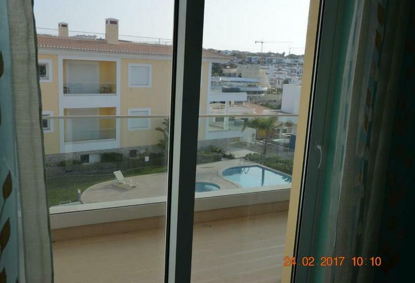 Quarto Deluxe, Porto De Mos Golf & Beach B&b Al 40312