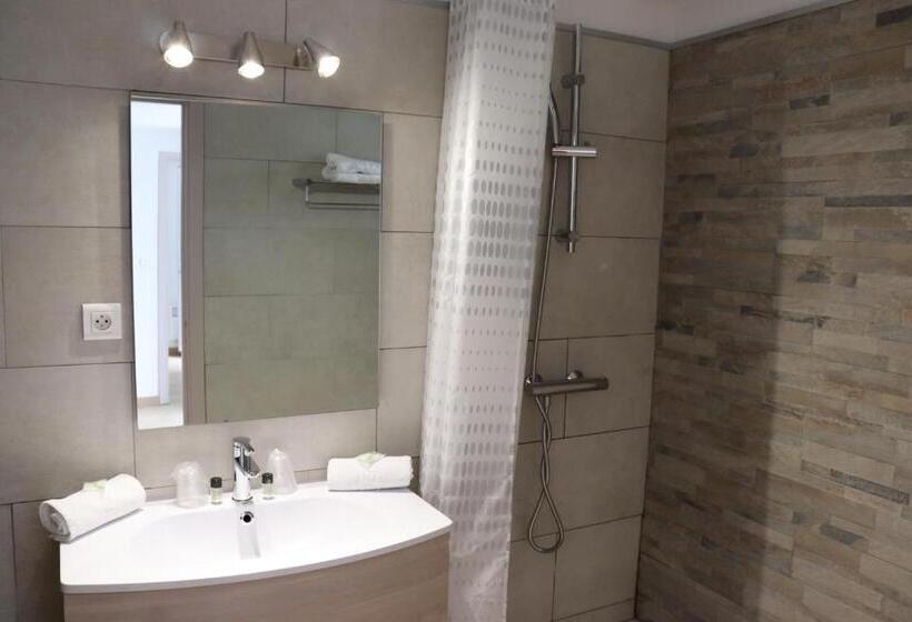 Четырехместный Номер Стандарт, Bellevue