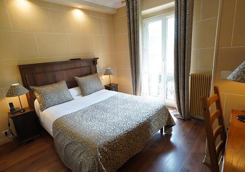 Номер Стандарт, Hôtel Du Château