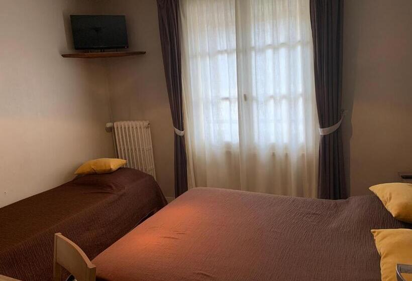Номер Стандарт Трехместный, Au Vieux Puits