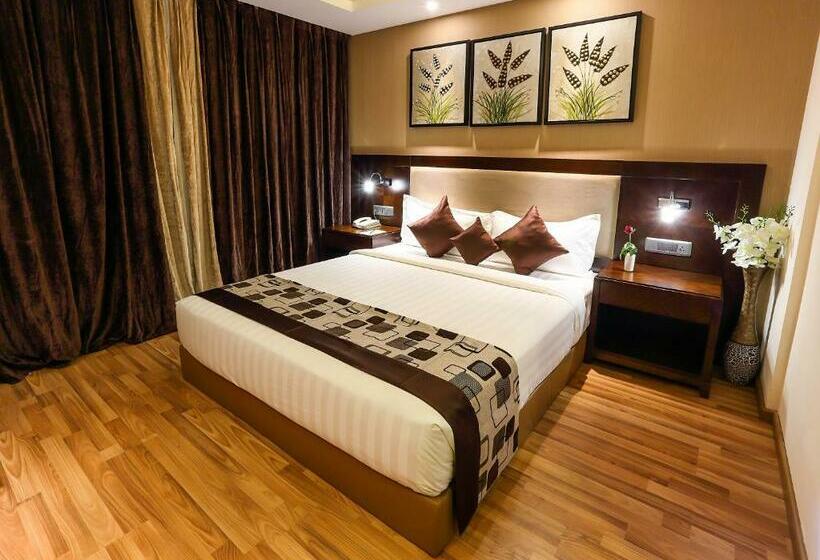 Номер Deluxe, Delta Suites