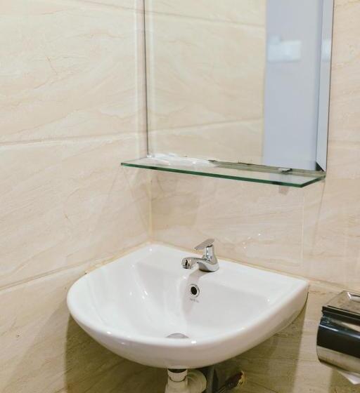 اتاق استاندارد با تخت بزرگ, Barelang Hotel Nagoya Batam
