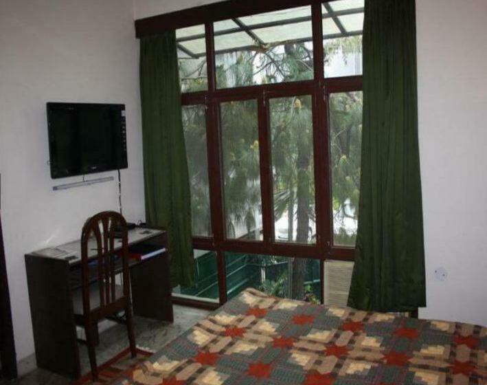 اتاق لوکس با چشم‌انداز باغ, Homestay Chateau 39