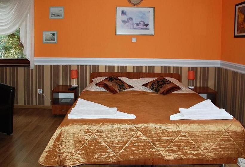 Номер Стандарт, Restauracja Redos