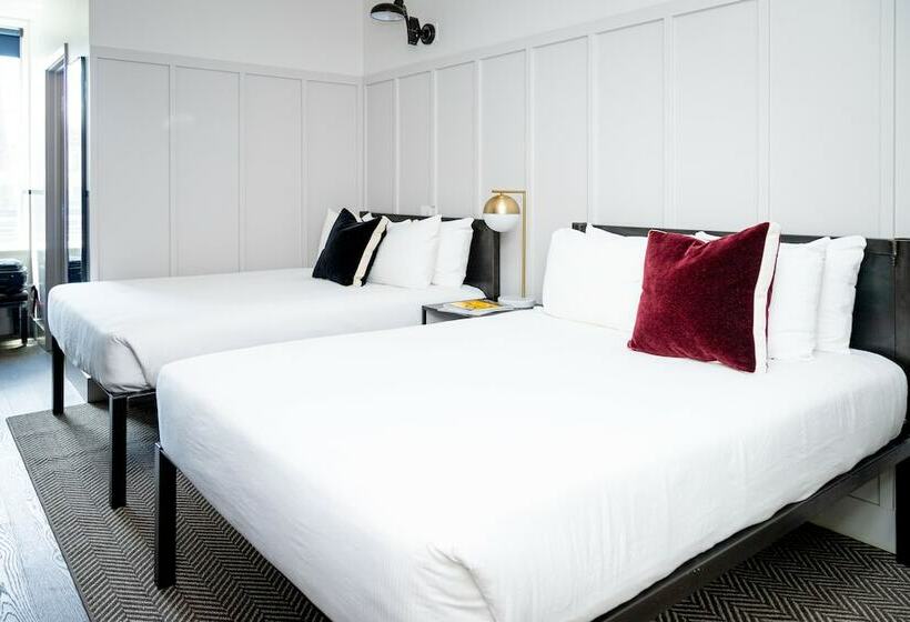 Quarto clássico, The Chicago Hotel Collection River North