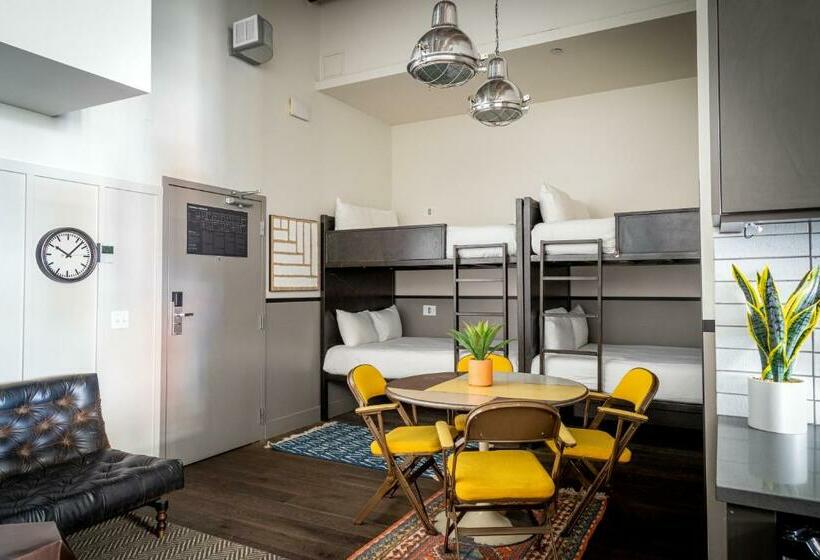 스탠다드 룸, The Chicago Hotel Collection River North