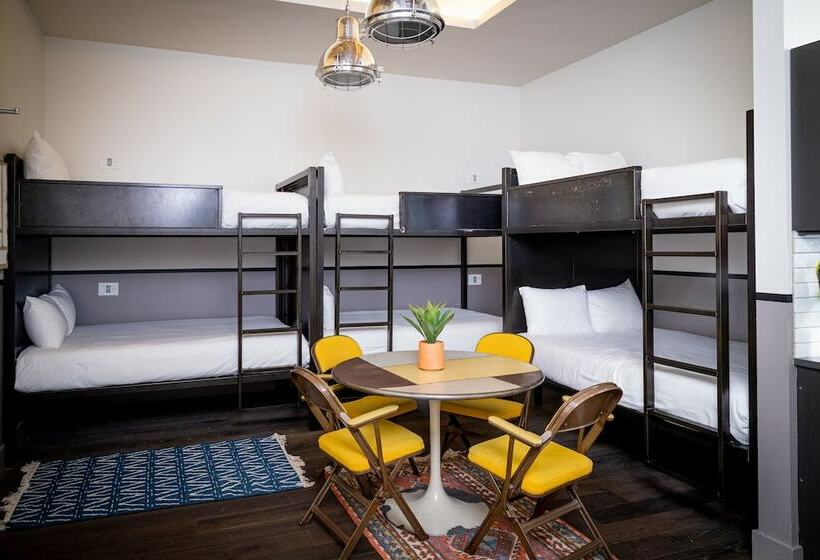 스탠다드 룸, The Chicago Hotel Collection River North